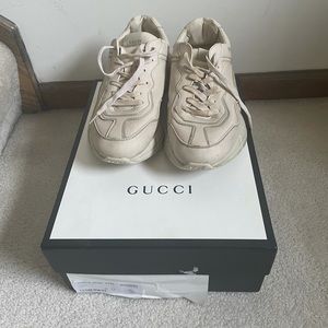 gucci rhyton distressed sneakers